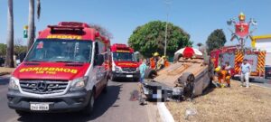 Colisão entre dois veículos no Guará deixa quatro feridos